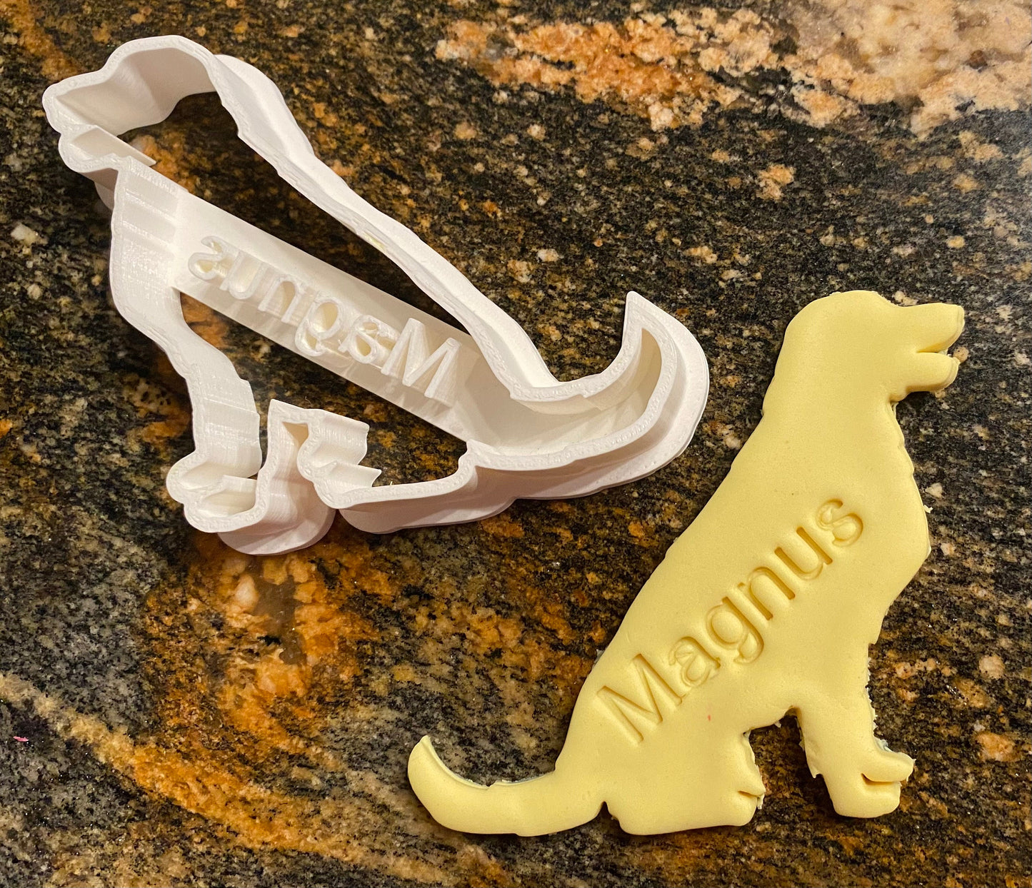 Customizable Golden Retriever Cookie Cutter